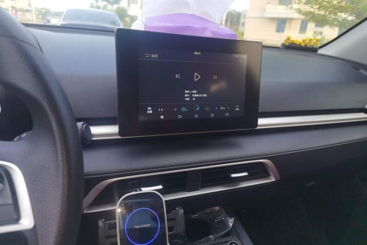 Used BYD e2 2019 Long-Range Version Yao·Luxury Trim Audio And AC Panel