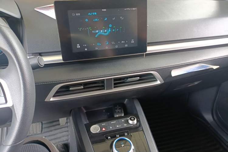 Used BYD e2 2019 Long-Range Version Yao·Luxury Trim Audio And AC Panel