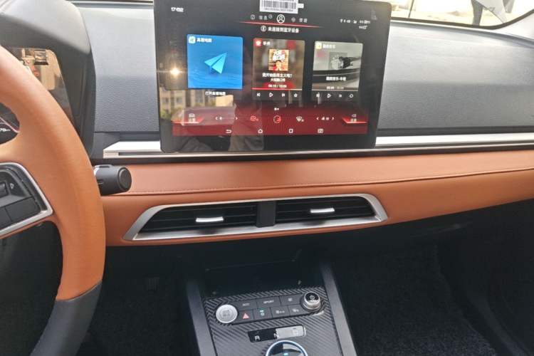 Used BYD e2 2019 Long-Range Version Yao·Luxury Trim Audio And AC Panel
