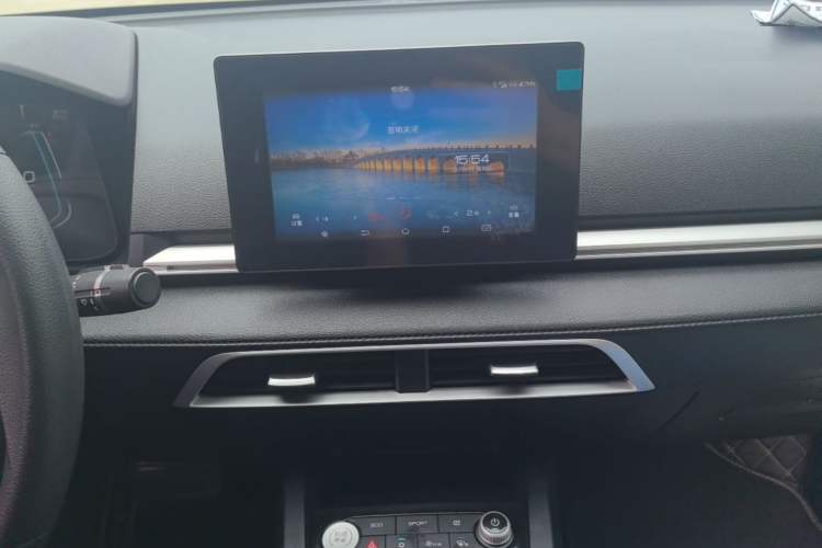 Used BYD e2 2019 Long-Range Version Yao·Luxury Trim Audio And AC Panel