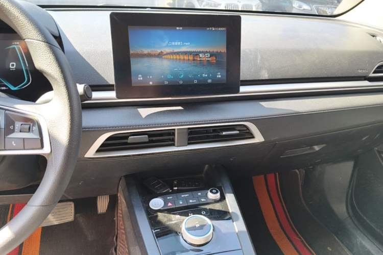 Used BYD e2 2019 Standard Range Model – Smart & Comfortable Version Audio And AC Panel