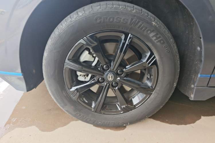 Used BYD e2 2019 Standard Range Model – Smart & Comfortable Version Exterior 4