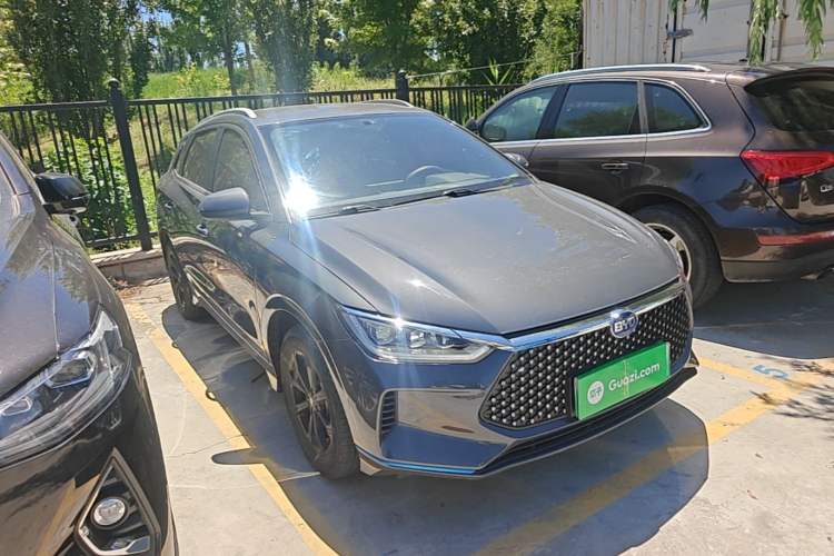 Used BYD e2 2019 Long-Range Version Yao·Luxury Trim Front Right 45 Deg