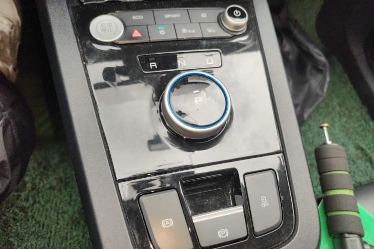 Used BYD e2 2019 Long-Range Version Yao·Luxury Trim Gear Lever