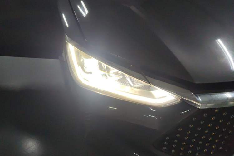 Used BYD e2 2019 Standard Range Model – Smart & Comfortable Version Right Front Headlight