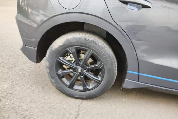 Used BYD e2 2019 Standard Range Model – Smart & Comfortable Version Right Rear Wheel Hub