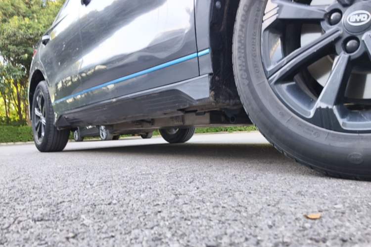 Used BYD e2 2019 Standard Range Model – Smart & Comfortable Version Right Side Sill