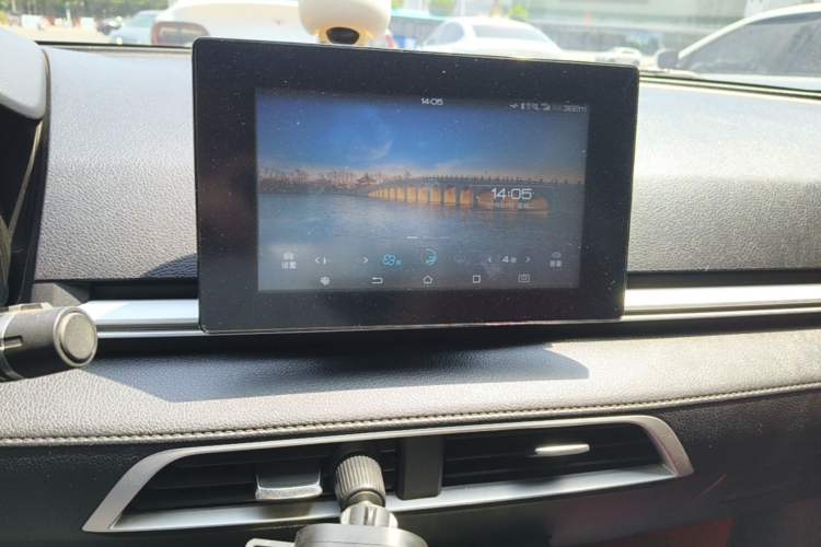 Used BYD e2 2019 Standard Range Model – Smart & Comfortable Version Audio And AC Panel