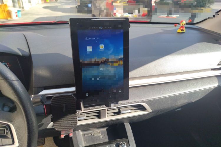 Used BYD e2 2019 Standard Range Model – Smart & Comfortable Version Audio And AC Panel