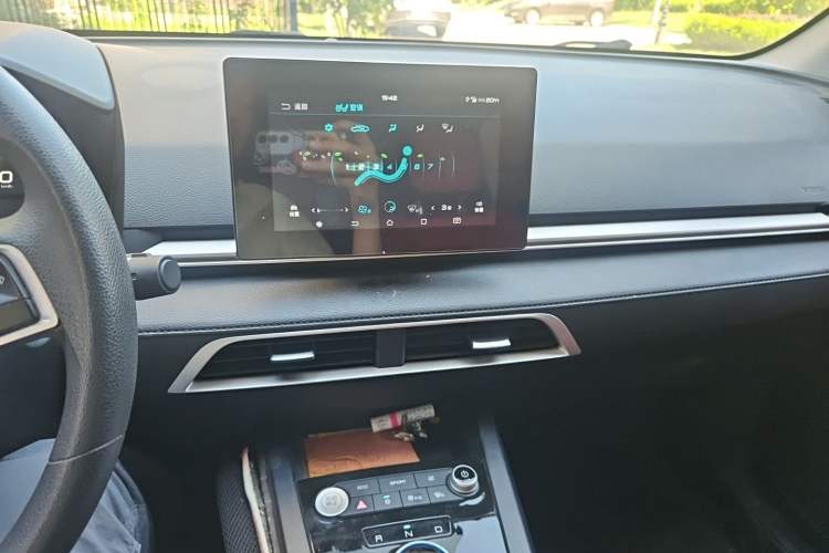 Used BYD e2 2019 Long-Range Version Yao·Luxury Trim Audio And AC Panel
