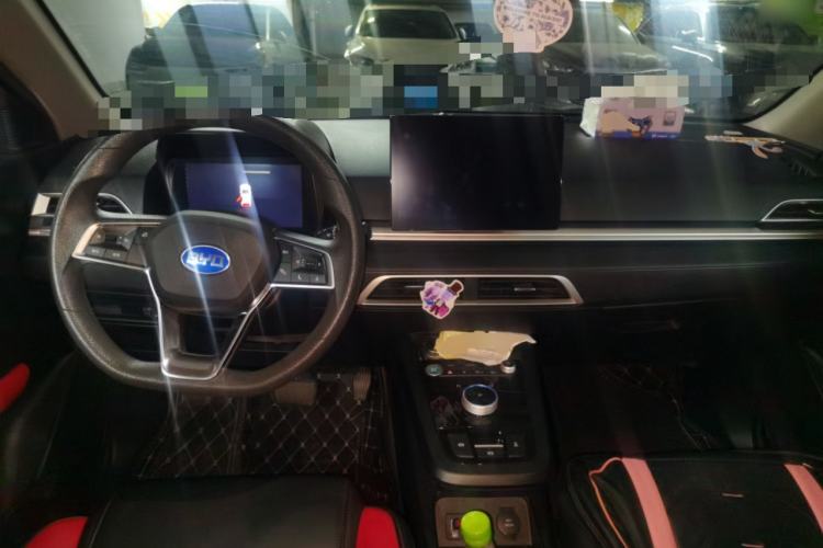 Used BYD e2 2019 High-Range Version – Chuan·Luxury Model Center Console