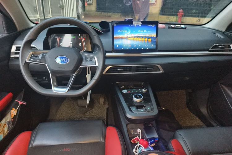 Used BYD e2 2019 High-Range Version – Chuan·Luxury Model Center Console