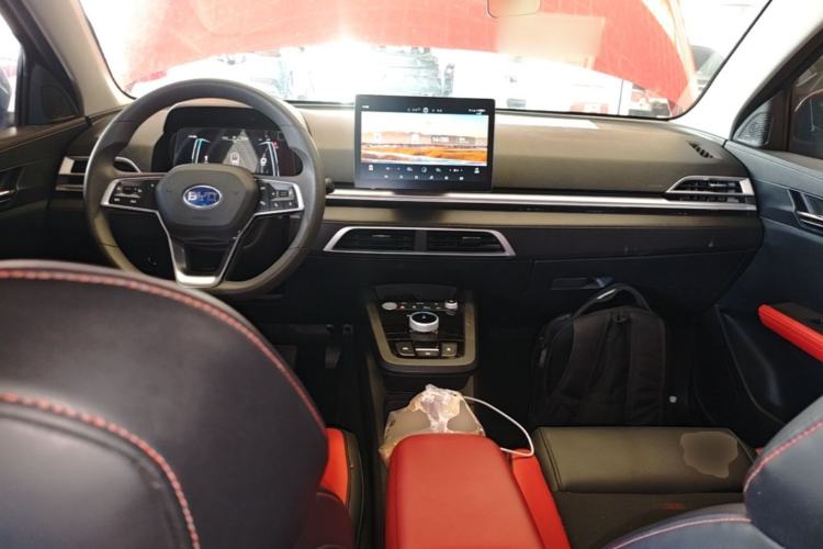 Used BYD e2 2019 Standard Range Model – Smart & Comfortable Version Center Console