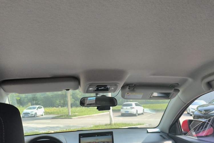 Used BYD e2 2019 Standard Range Model – Smart & Comfortable Version Headliner