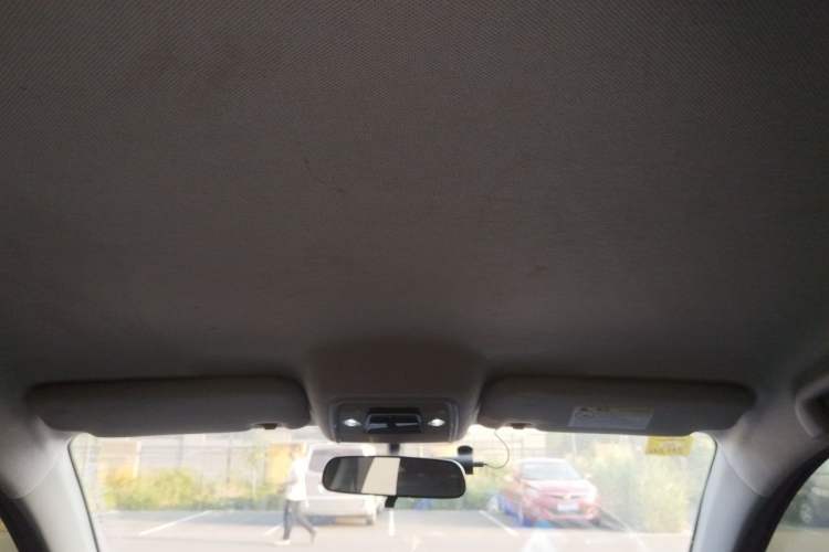 Used BYD e2 2019 Standard Range Model – Smart & Comfortable Version Headliner