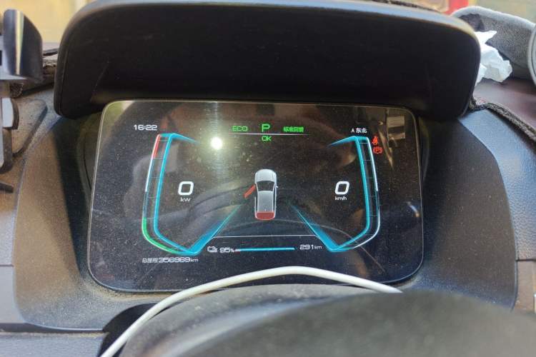 Used BYD e2 2019 Standard Range Model – Smart & Comfortable Version Instrument Cluster