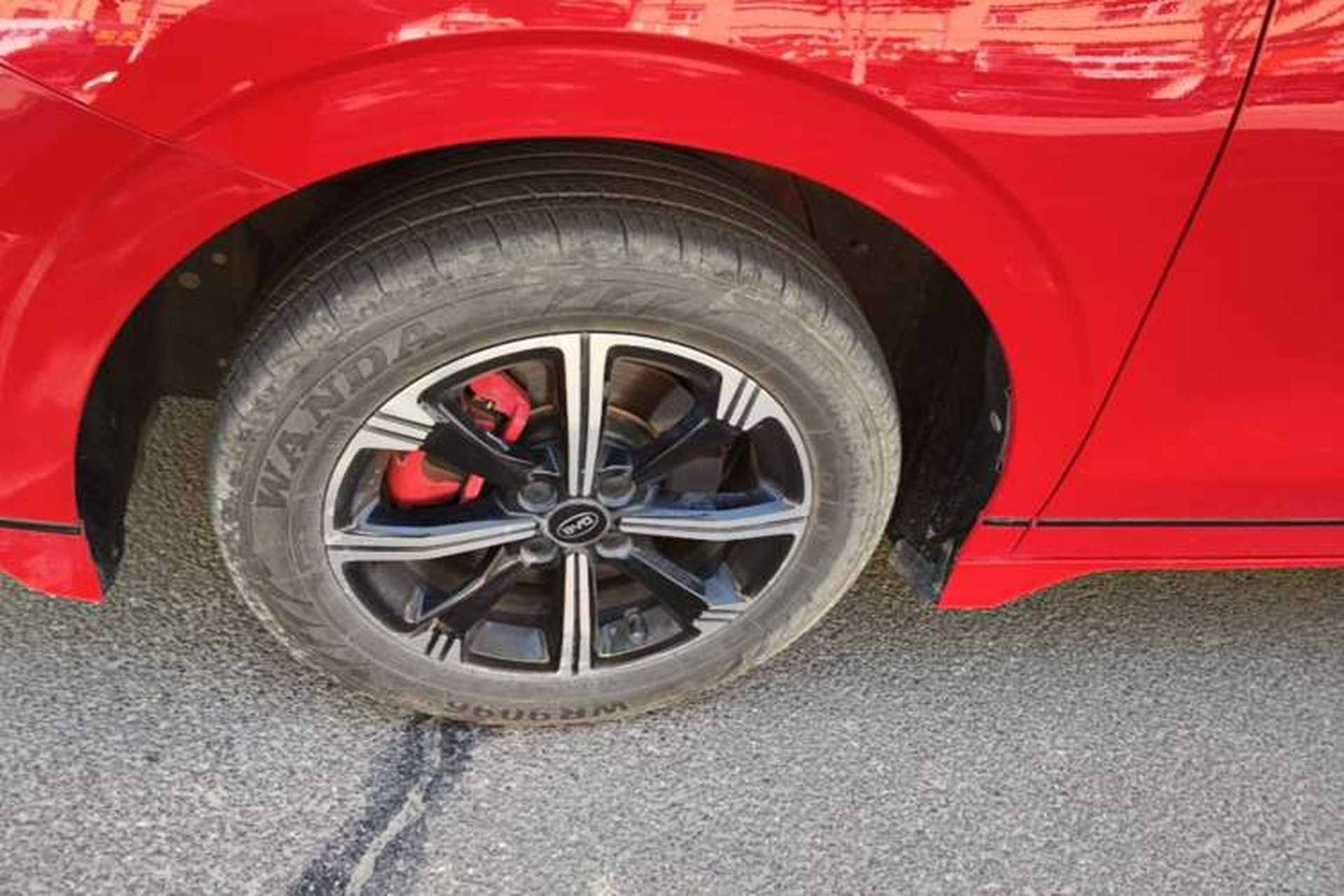 Used BYD e2 2019 Standard Range Model – Smart & Comfortable Version Left Front Wheel Hub