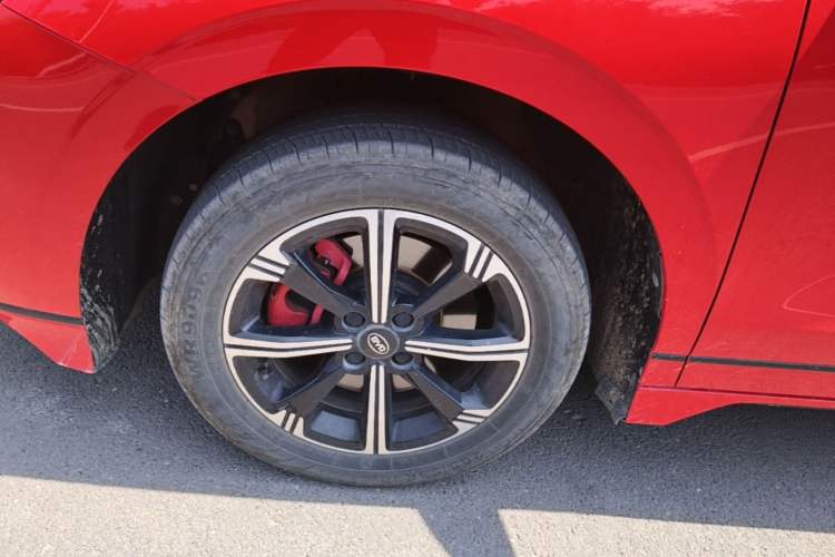 Used BYD e2 2019 Standard Range Model – Smart & Comfortable Version Left Front Wheel Hub
