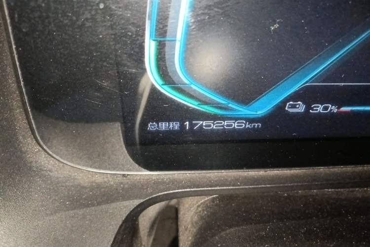 Used BYD e2 2019 Standard Range Model – Smart & Comfortable Version Odometer Close Up