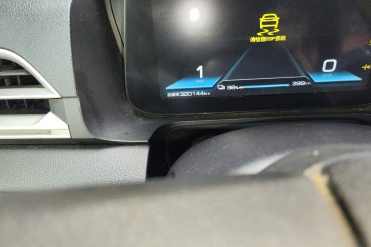 Used BYD e2 2019 Long-Range Version Yao·Luxury Trim Odometer Close Up