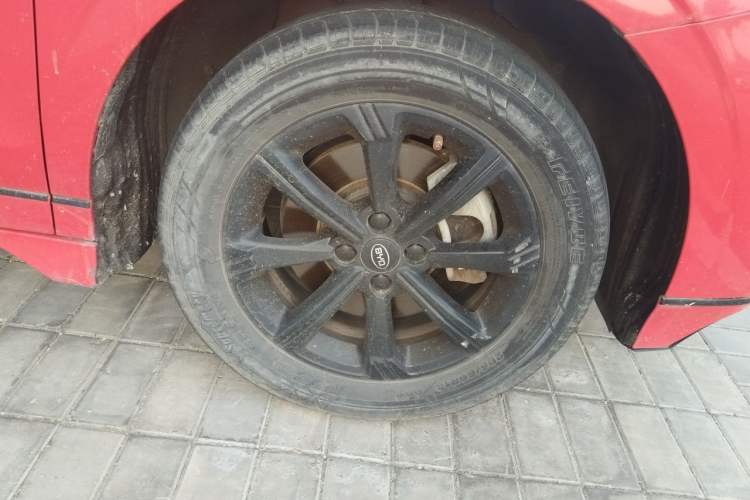 Used BYD e2 2019 Standard Range Model – Smart & Comfortable Version Right Front Wheel Hub