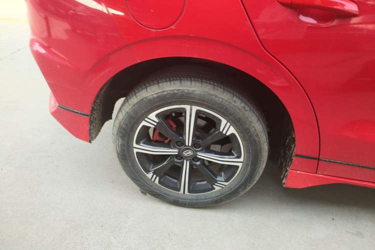 Used BYD e2 2019 Standard Range Model – Smart & Comfortable Version Right Rear Wheel Hub