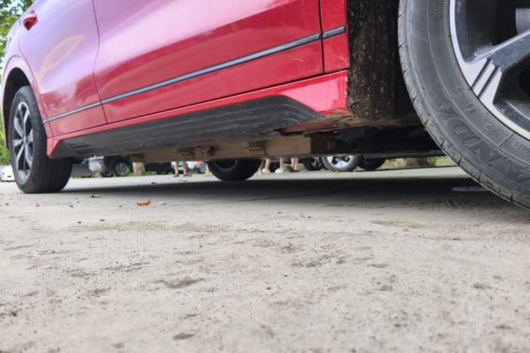 Used BYD e2 2019 Standard Range Model – Smart & Comfortable Version Right Side Sill