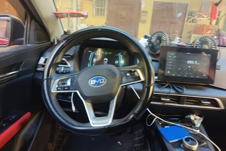 Used BYD e2 2019 Standard Range Model – Smart & Comfortable Version Steering Wheel