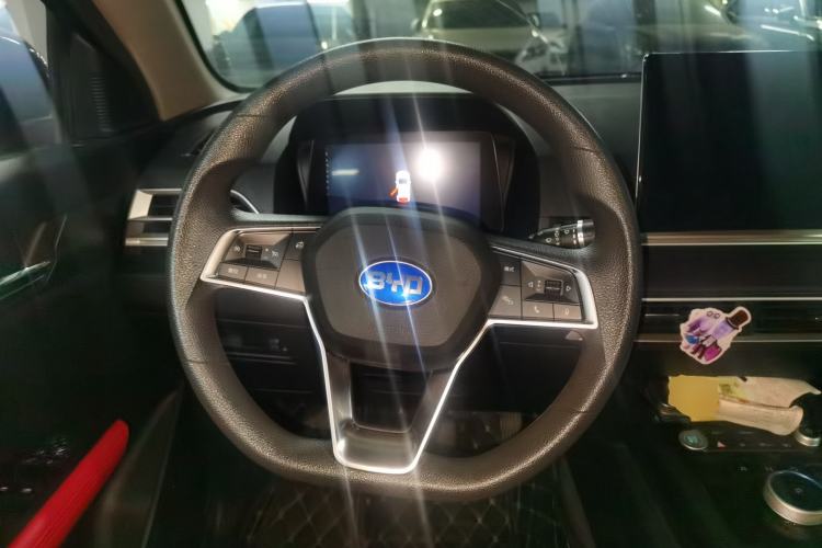 Used BYD e2 2019 High-Range Version – Chuan·Luxury Model Steering Wheel