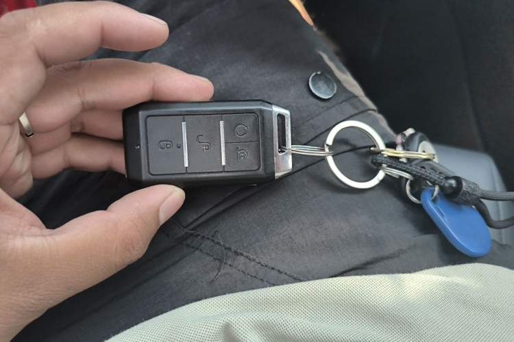Used BYD e2 2019 Standard Range Model – Smart & Comfortable Version Vehicle Key