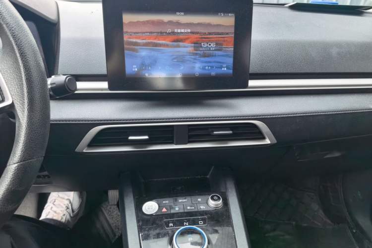Used BYD e2 2019 Long-Range Version Yao·Luxury Trim Audio And AC Panel