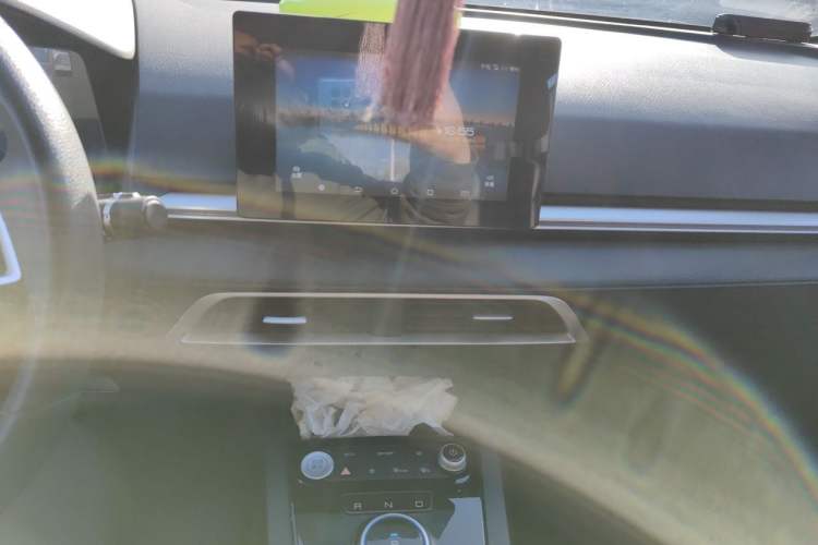 Used BYD e2 2019 Long-Range Version Yao·Luxury Trim Audio And AC Panel