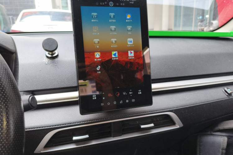 Used BYD e2 2019 Standard Range Model – Smart & Comfortable Version Audio And AC Panel