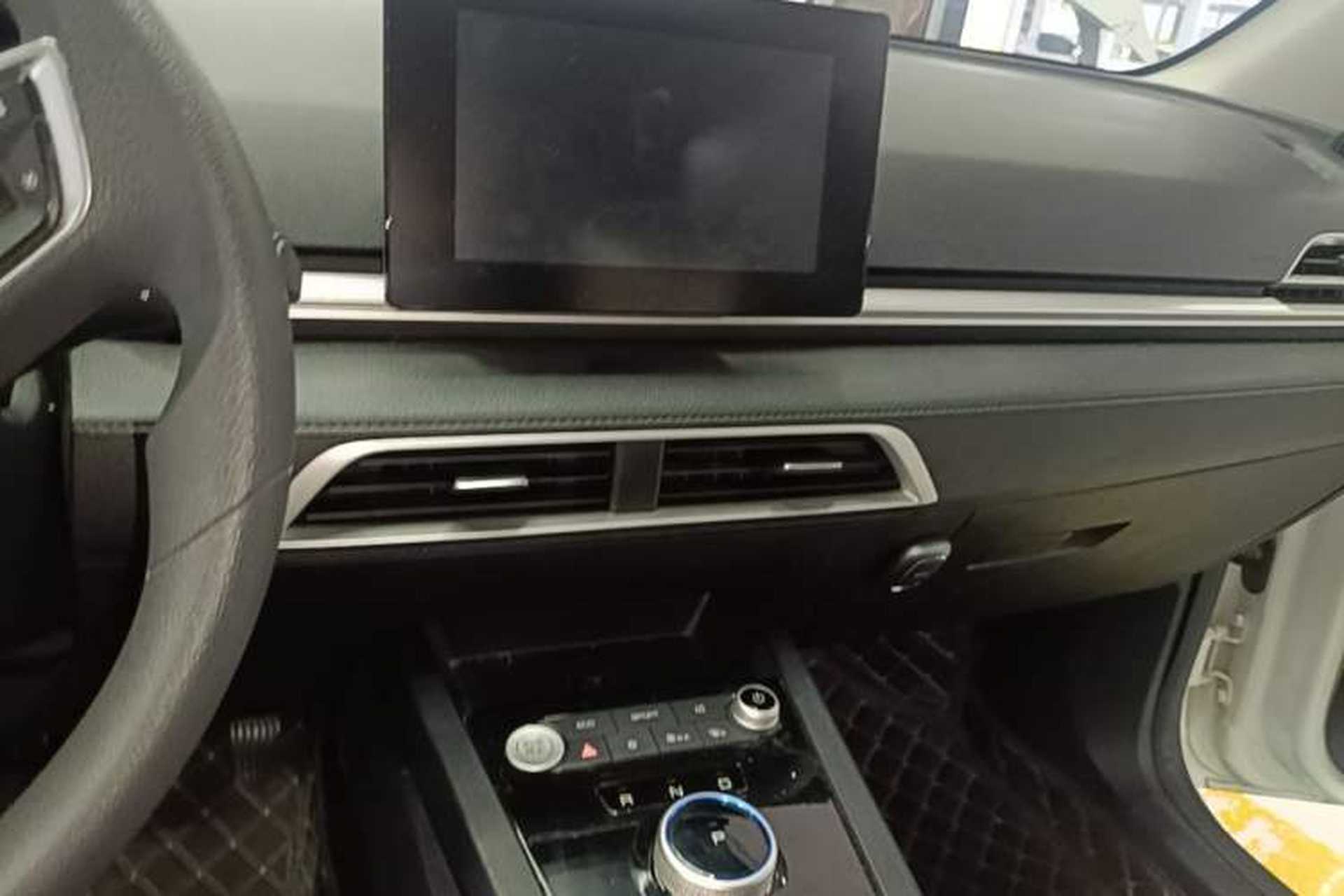 Used BYD e2 2019 Long-Range Version Yao·Luxury Trim Audio And AC Panel