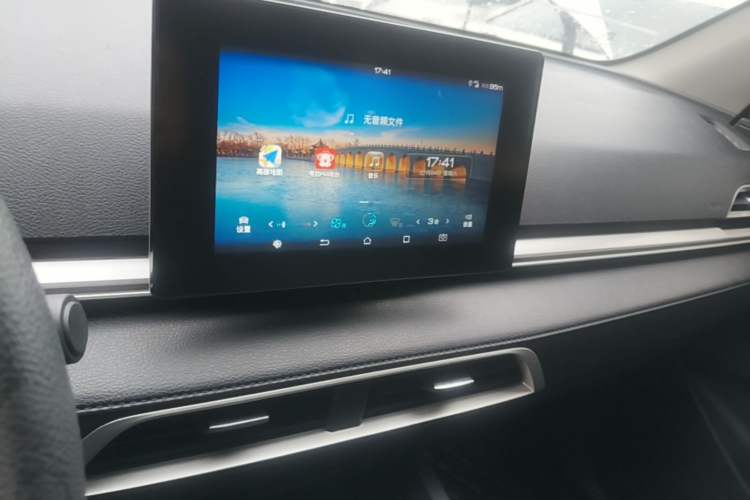 Used BYD e2 2019 Long-Range Version Yao·Luxury Trim Audio And AC Panel