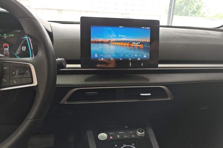 Used BYD e2 2019 Long-Range Version Yao·Luxury Trim Audio And AC Panel