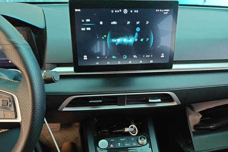 Used BYD e2 2019 Long-Range Version Yao·Luxury Trim Audio And AC Panel