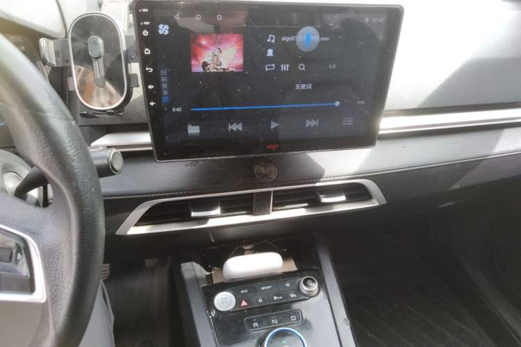Used BYD e2 2019 Long-Range Version Yao·Luxury Trim Audio And AC Panel