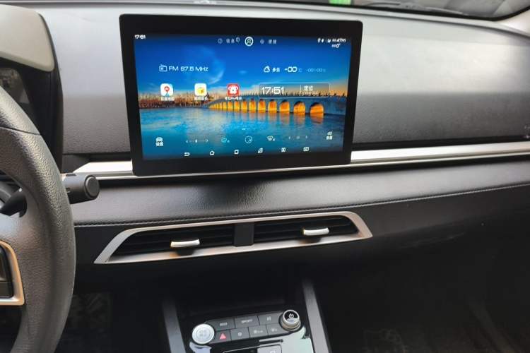 Used BYD e2 2019 Standard Range Model – Smart & Comfortable Version Audio And AC Panel