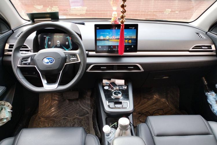 Used BYD e2 2019 Standard Range Model – Smart & Comfortable Version Center Console