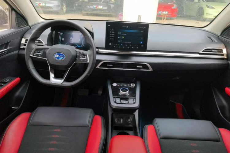 Used BYD e2 2019 High-Range Version – Chuan·Luxury Model Center Console