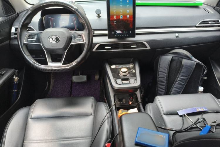 Used BYD e2 2019 Standard Range Model – Smart & Comfortable Version Center Console