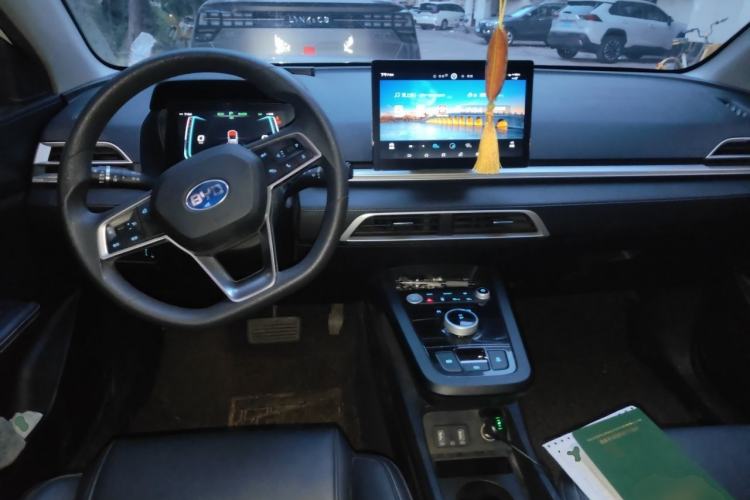 Used BYD e2 2019 Standard Range Model – Smart & Comfortable Version Center Console