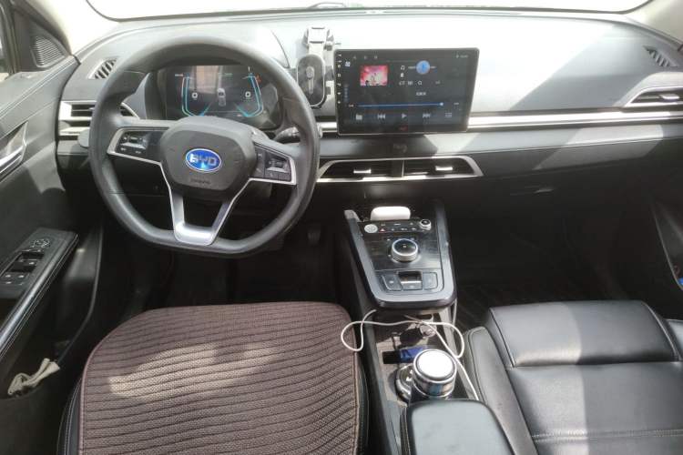 Used BYD e2 2019 Long-Range Version Yao·Luxury Trim Center Console