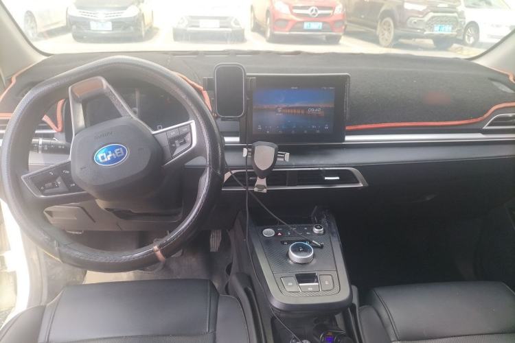 Used BYD e2 2019 400 Travel Edition Center Console