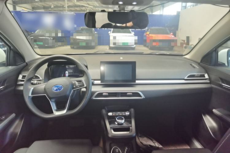 Used BYD e2 2019 Standard Range Version – Yue·Standard Model Center Console