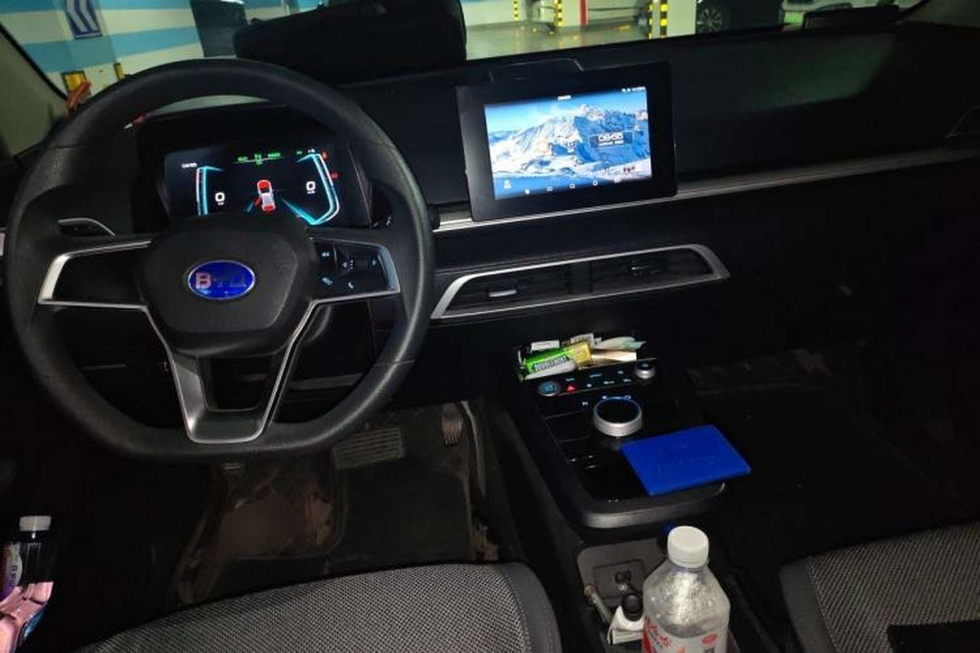 Used BYD e2 2019 Standard Range Version – Yue·Standard Model Center Console