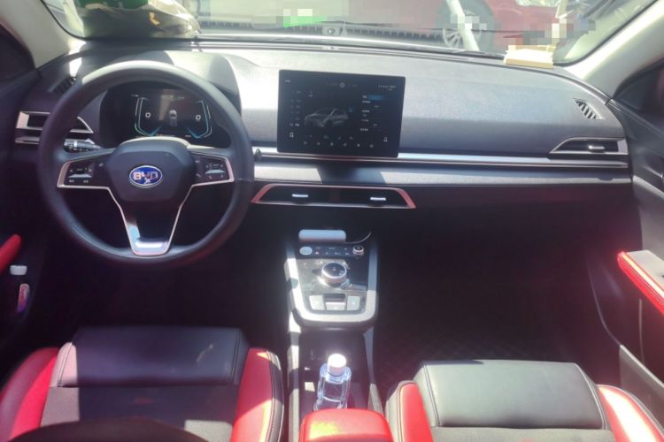 Used BYD e2 2019 High-Range Version – Chuan·Luxury Model Center Console