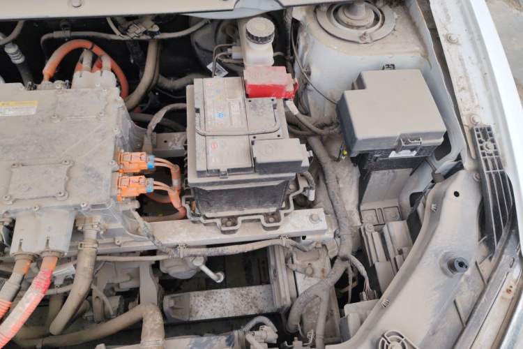 Used BYD e2 2019 Standard Range Version – Yue·Standard Model Engine Bay Left