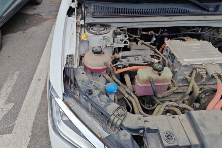 Used BYD e2 2019 Standard Range Version – Yue·Standard Model Engine Bay Right